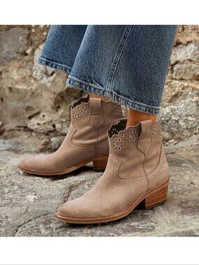 PENELOPE CHILVERS Calie Broderie Suede Cowboy Boots Bootie 36 5 Sand NEW $375